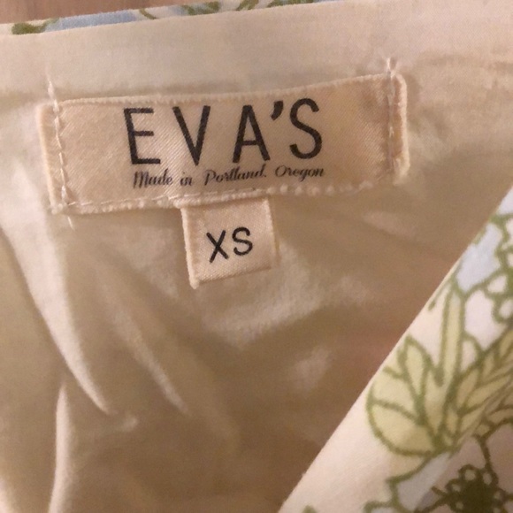 Eva’s Flower Dress size XS - Picture 2 of 3